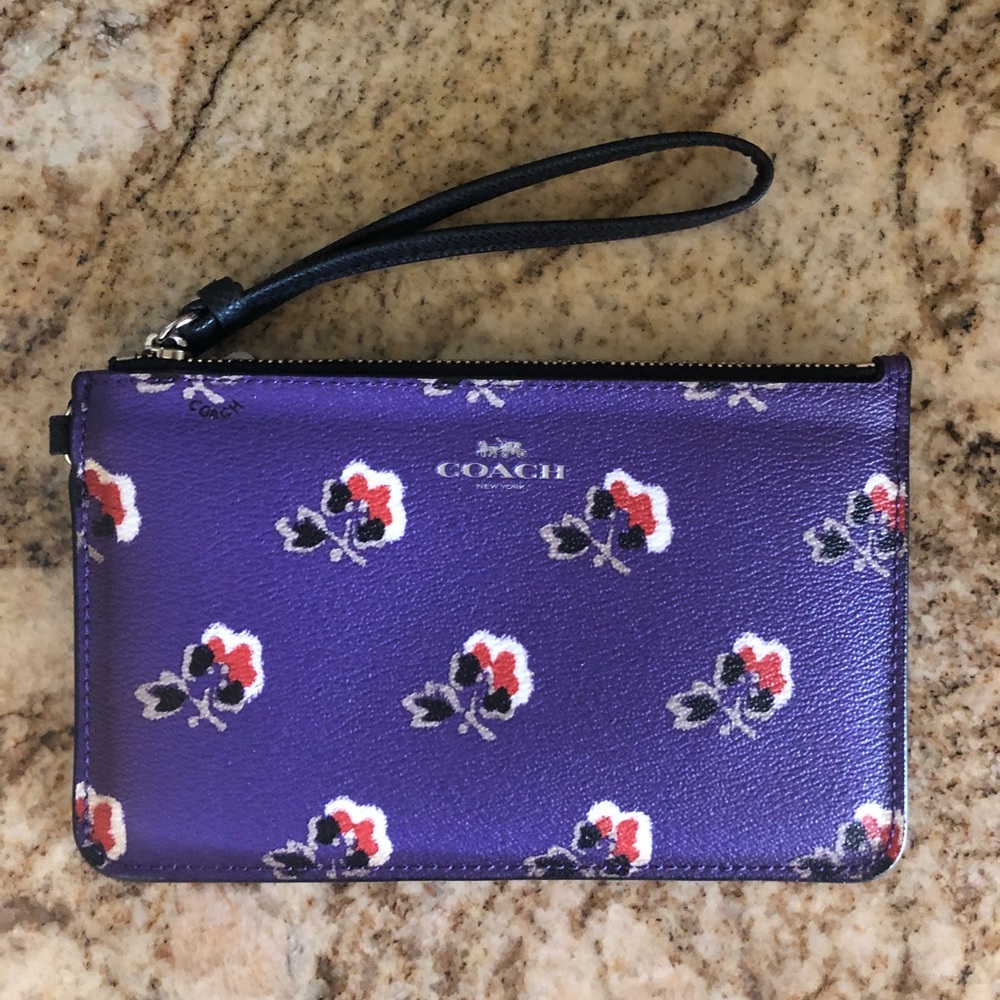 COACH WRISTLET - ***NEW W/ Tags***